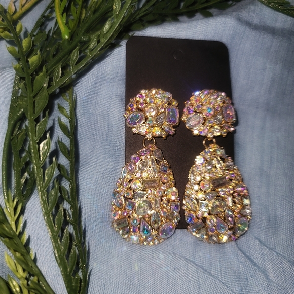 EARRINGS!!! - Picture 1 of 2